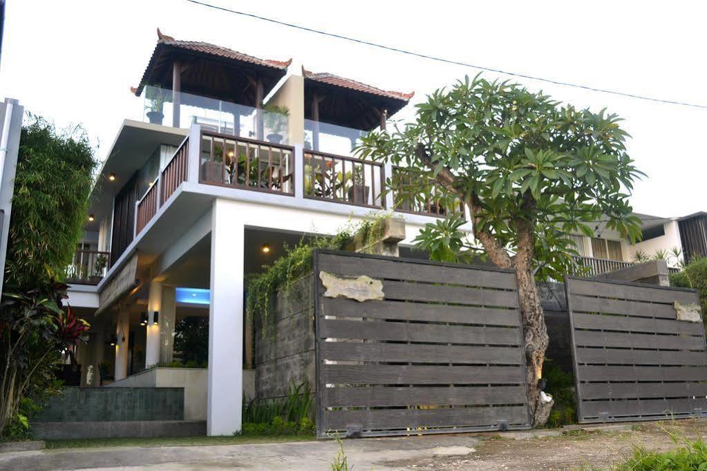 Grace And Milena Guesthouse Kuta  Exterior photo